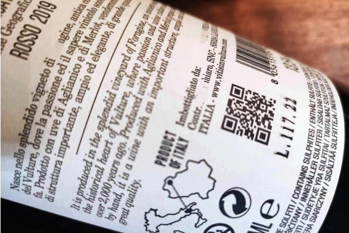 Nuove regole Ue: valori e ingredienti obbligatori sulle etichette del vino